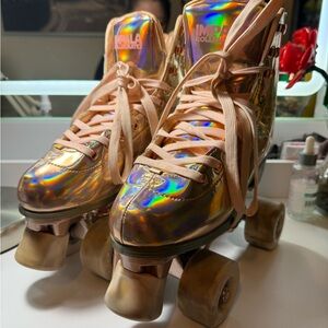 Slightly used Impala Mirawa Rose Gold Rollerskates Women’s Size 5